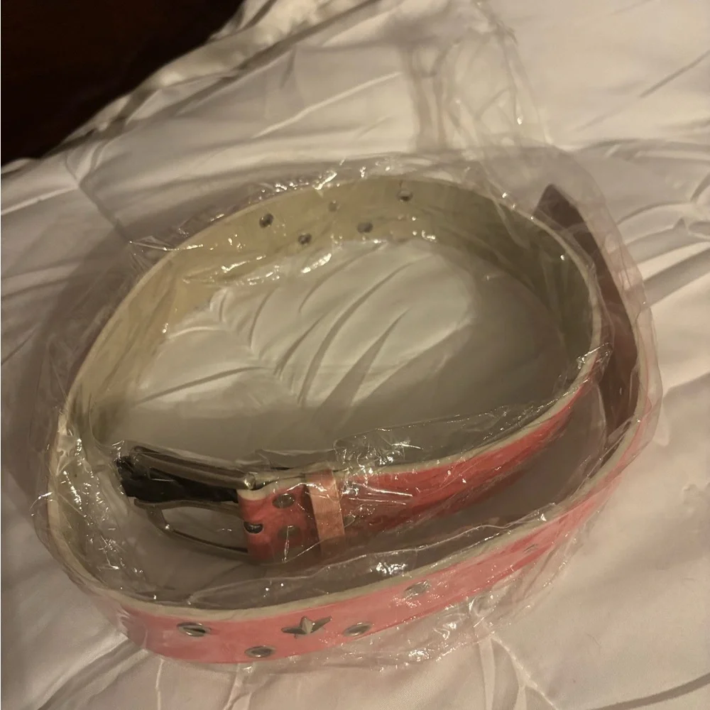 Harley-Davidson Coral Pink Leather Belt with White Logo appr. 36” long NWT
